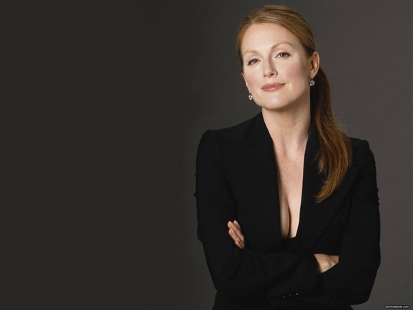 Julianne Moore; Celebrity 